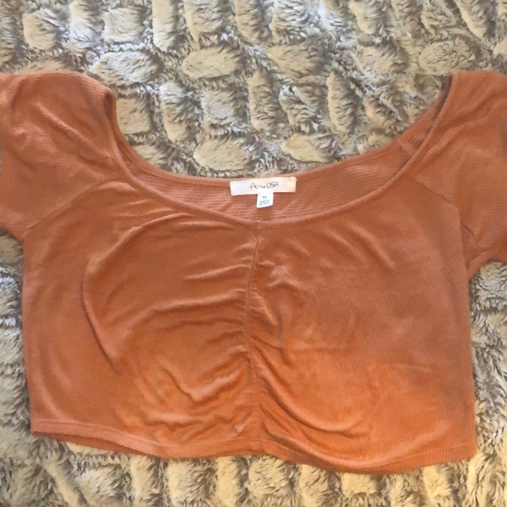 *ONE USE* TAN CROP TOP